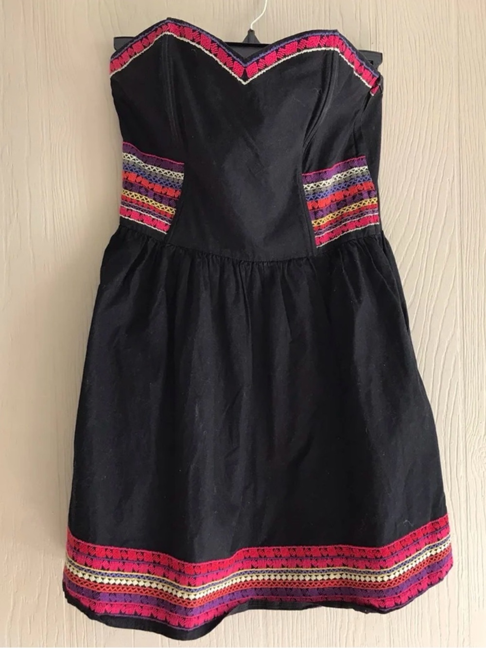H&M Black Strapless  Mini Dress Y2K Style Black w bands of embroidered smocking